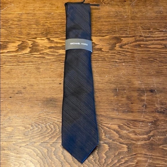 Michael Kors Tie - Picture 2 of 5